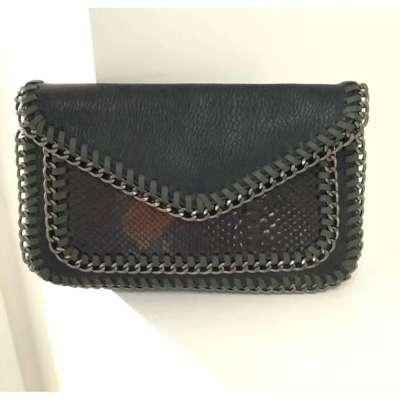 NEW SONDRA ROBERTS whipstitched clutch in black/green - Picture 1 of 1